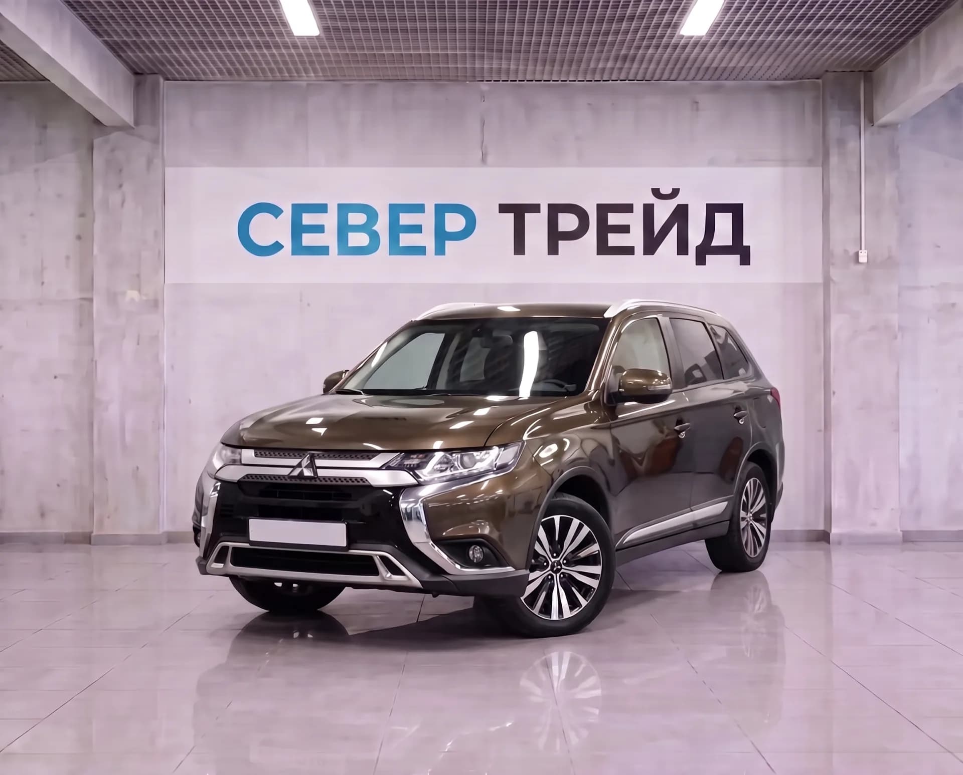 Mitsubishi OUTLANDER — фото 1