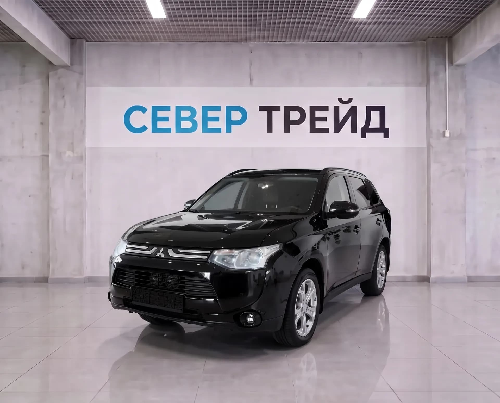 Mitsubishi OUTLANDER — фото 1